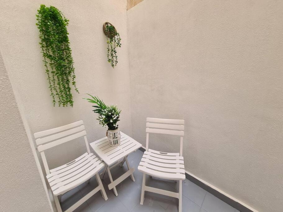 Beautiful Apartment With Patio Torrevieja Kültér fotó